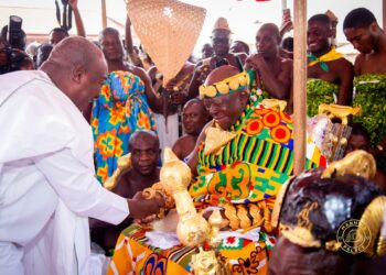 John Mahama Thanks Asantehene for Past Support, Calls for Continued Collaboration on Economic Recovery