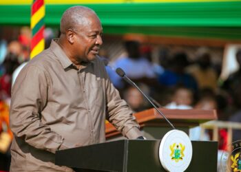 John Mahama pledges 70% world market cocoa price to farmers